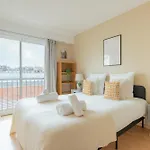 Grand Logement Moderne Avec 4 Chambres A Paris 15ᵉ