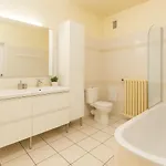 Grand Logement Moderne Avec 4 Chambres A Paris 15ᵉ